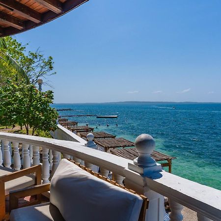 Hotel Cocoliso Island Resort Isla Grande  Exterior foto
