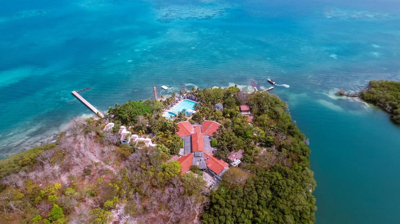 Hotel Cocoliso Island Resort Isla Grande  Exterior foto